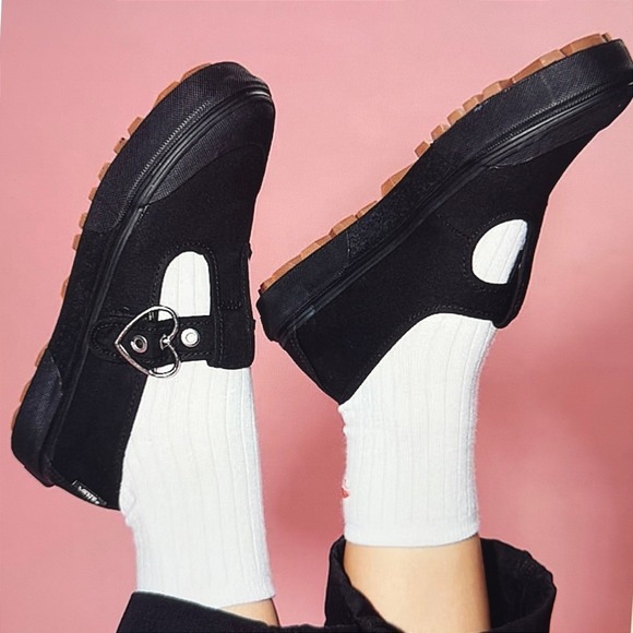Vans Shoes - Vans Style 93 Black Mary Jane Sneakers Heart Buckle VN0A3XTJBKA Women's Sz 7 NEW